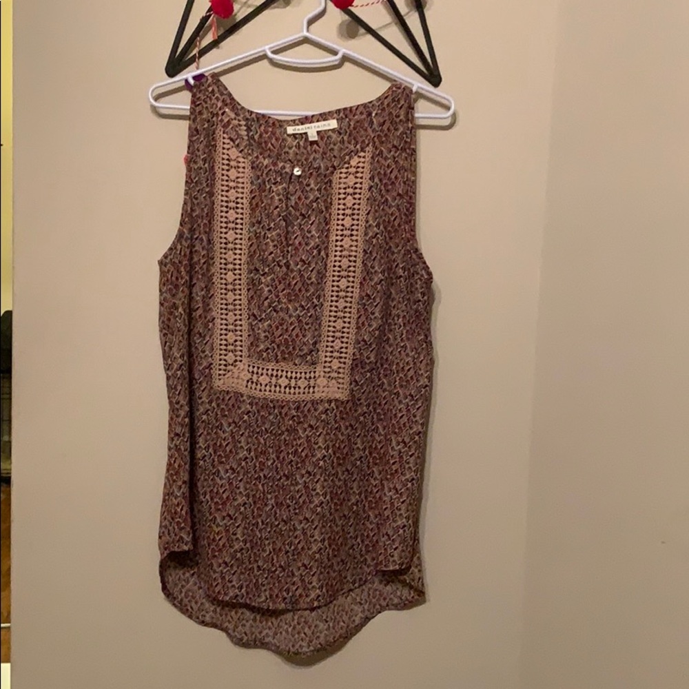 Sleeveless top